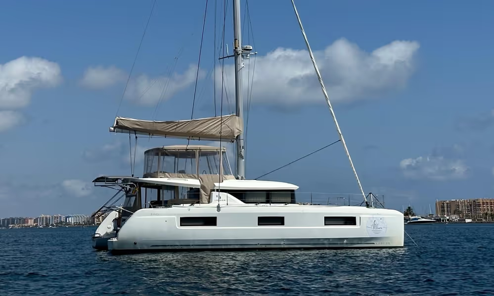 Acheter un bateau d’occasion en Méditerranée : conseils et opportunités | BJ Yachting