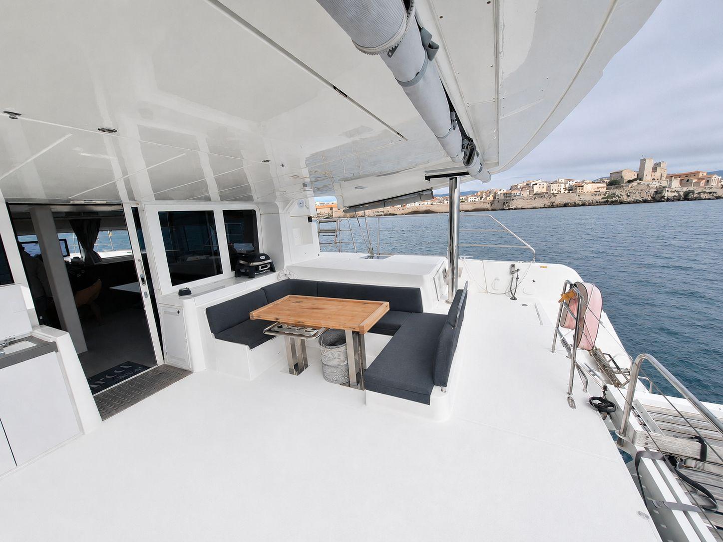 Lagoon 52 F