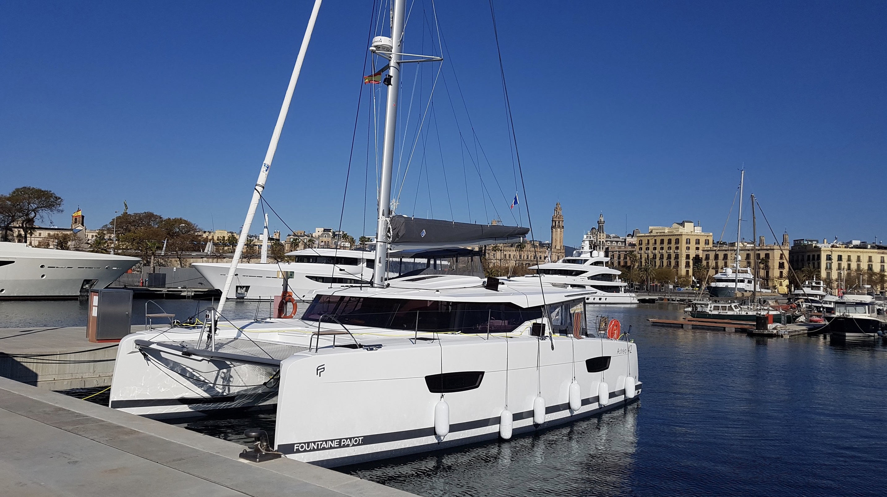 Foutaine Pajot-img1